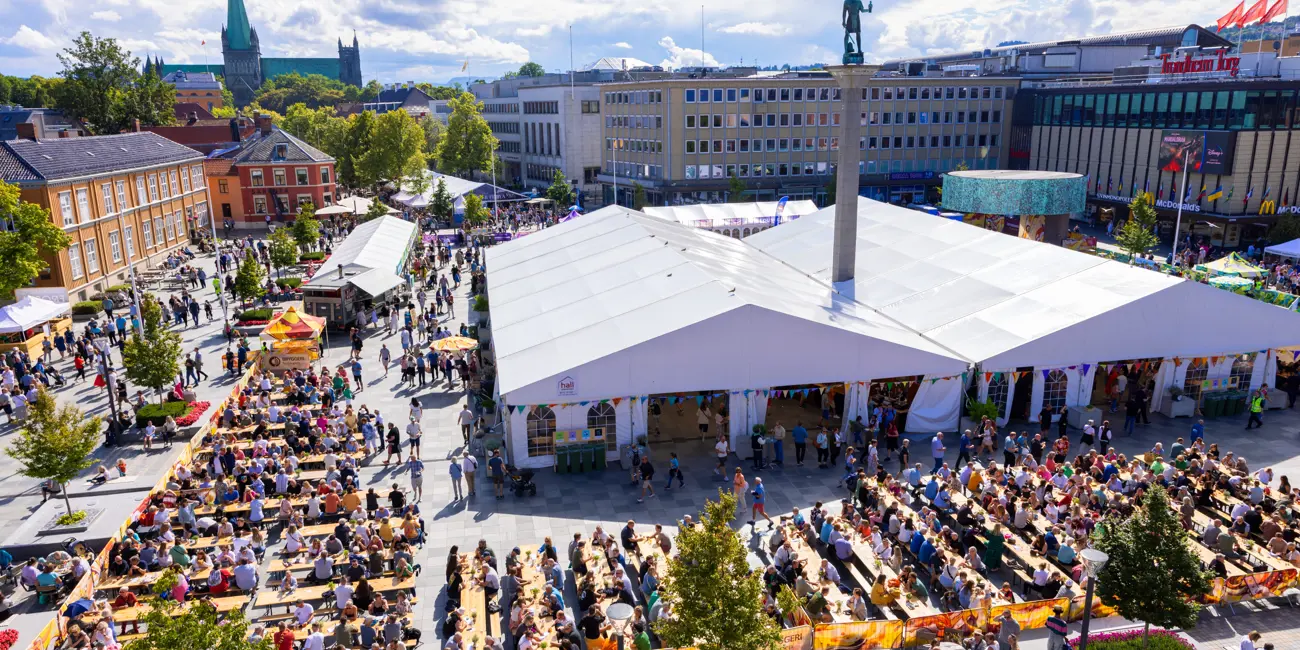 Matfest 2023 Bryggerifestivalen Oversiktsbilde Celine Bergundhaugen IMG 0288