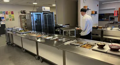 Oppsett Skolemåltid Bakker Med Mat I Sverige