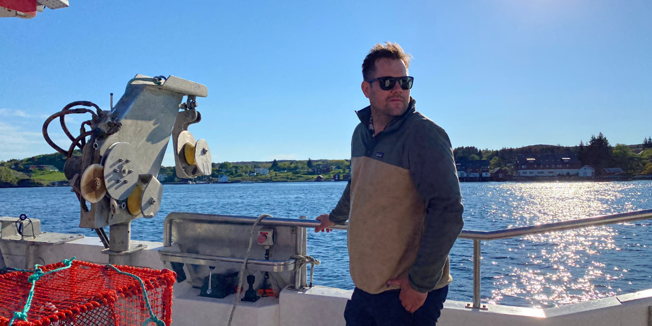 650 1200 True True 1 95 Fileshare Filarkivroot Nyheter 2021 Christopher Davidsen Festivalkokk Christopher På Havet Foto Silje Kolaas Png