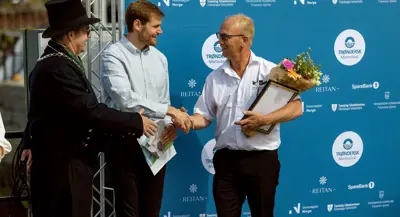 54691307608 E79e547c7a K