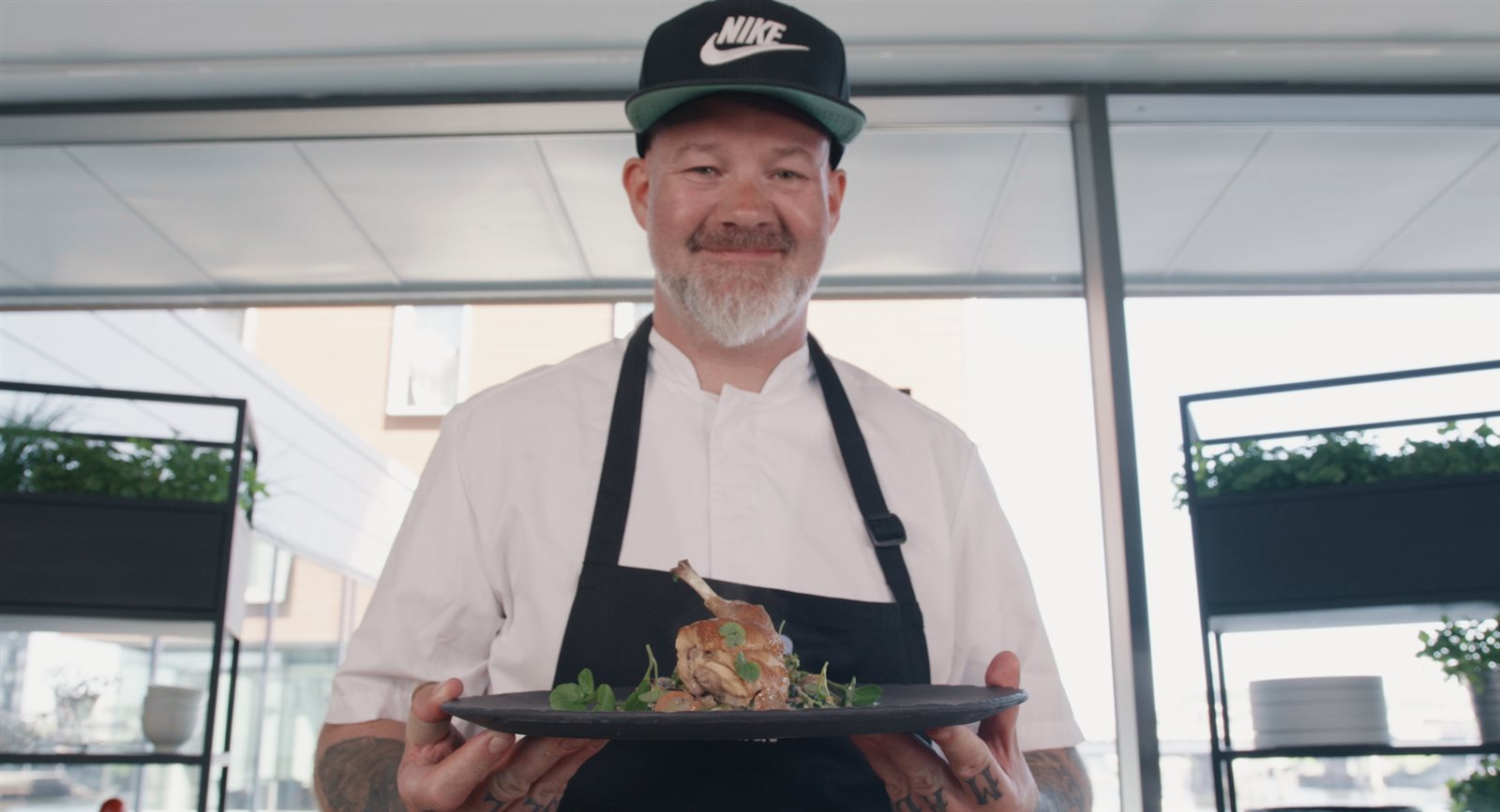 Bresert kanin med spinat og varm potetsalat